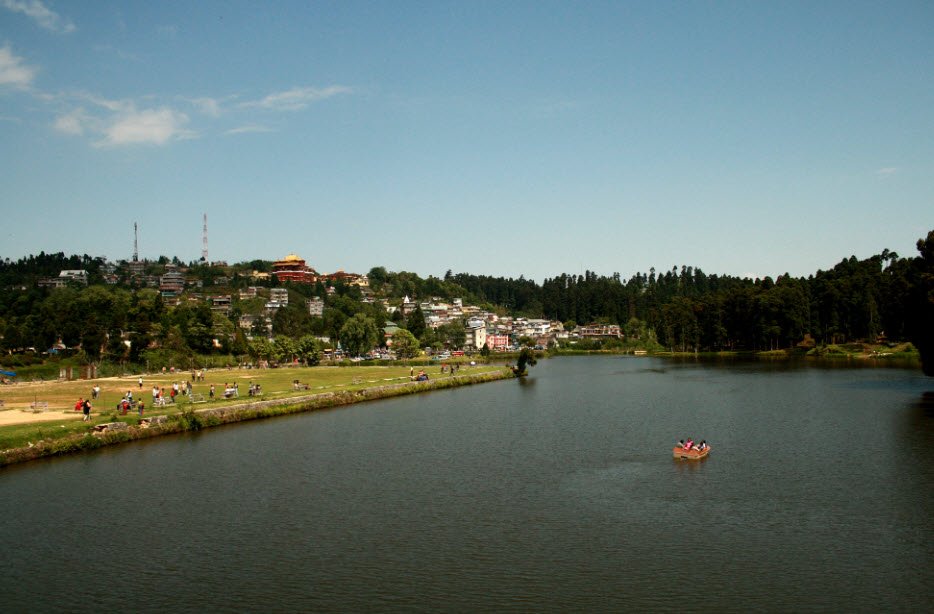 Mirik Lake, Darjeeling, West Bengal - Vushii.com Mirik Lake, Darjeeling, West Bengal - Vushii.com